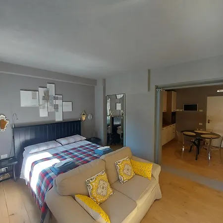 Gondola Azzurra צ'יביטאנובה מארקה